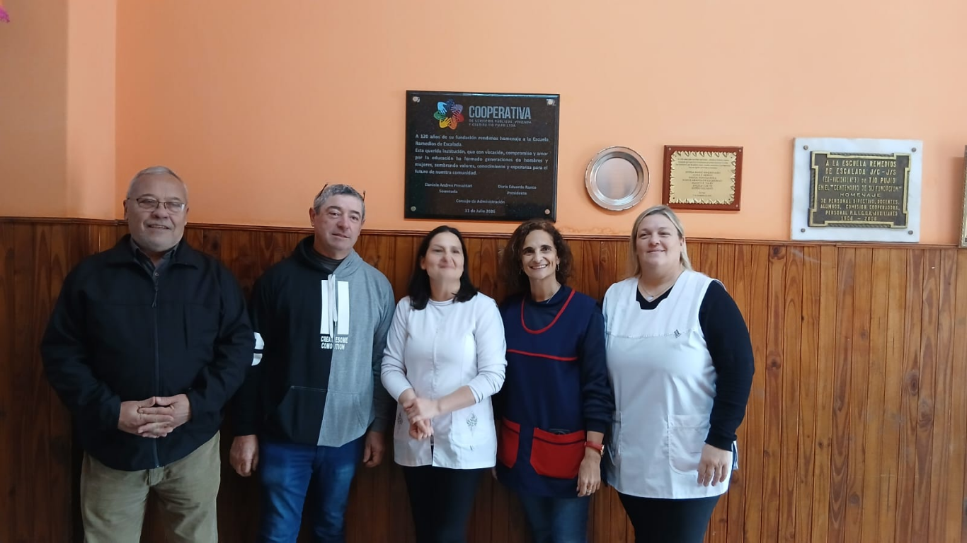 La Escuela Remedios de Escalada celebró sus 120 años junto a la comunidad y con el acompañamiento de la Cooperativa